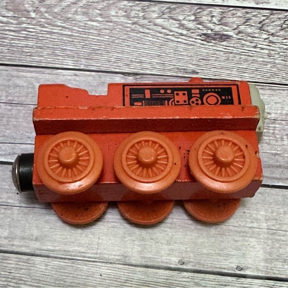 Thomas & Friends Railway Wooden TERENCE Vintage 1996 Train - Picture 5 of 8